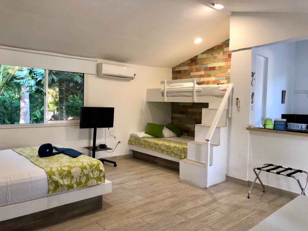 Casa De Las Flores Tropical San Andrés Exteriér fotografie